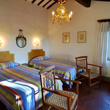 Сasa de vacaciones Sleeps 10 Pool Wifi *